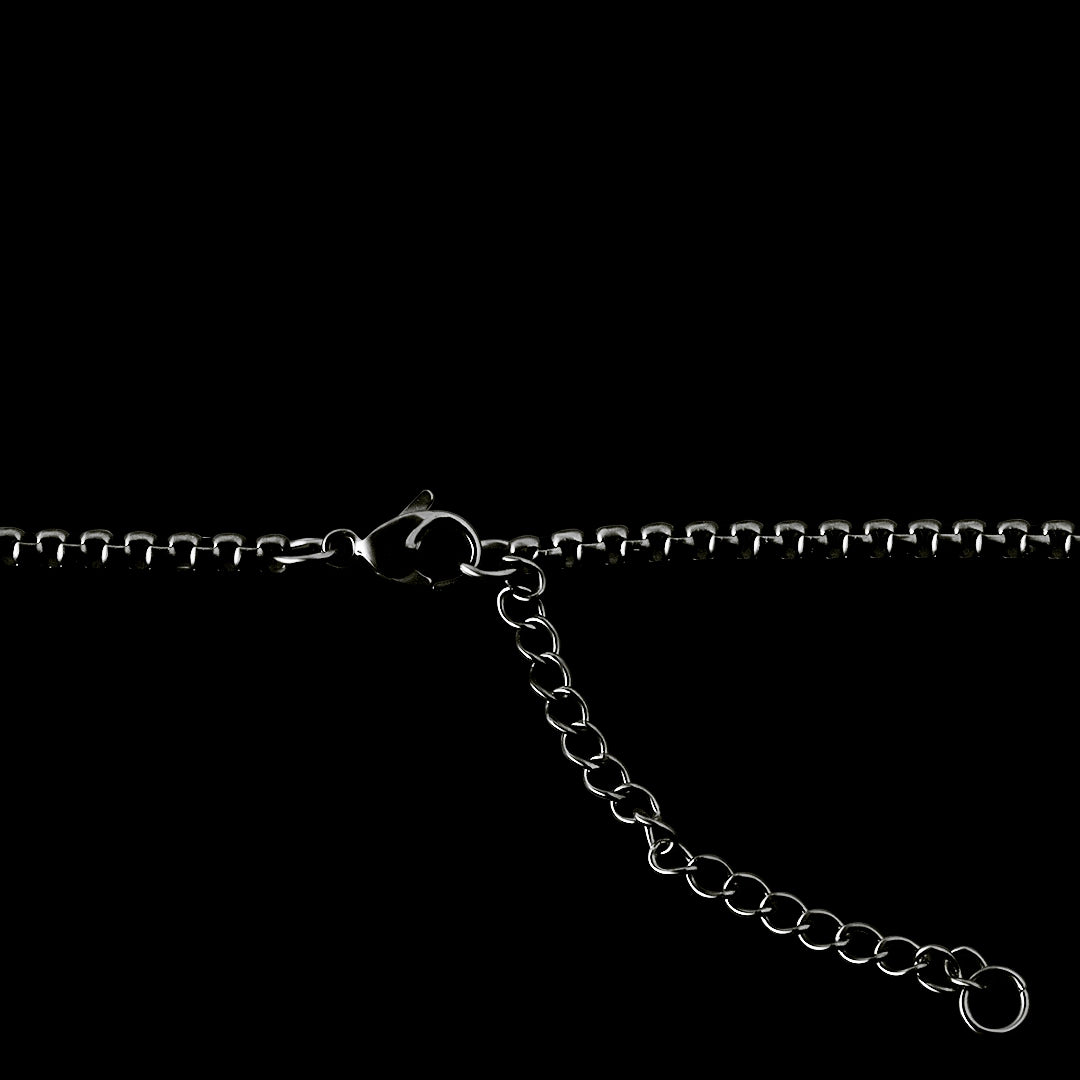 The Stellar Chain - Black
