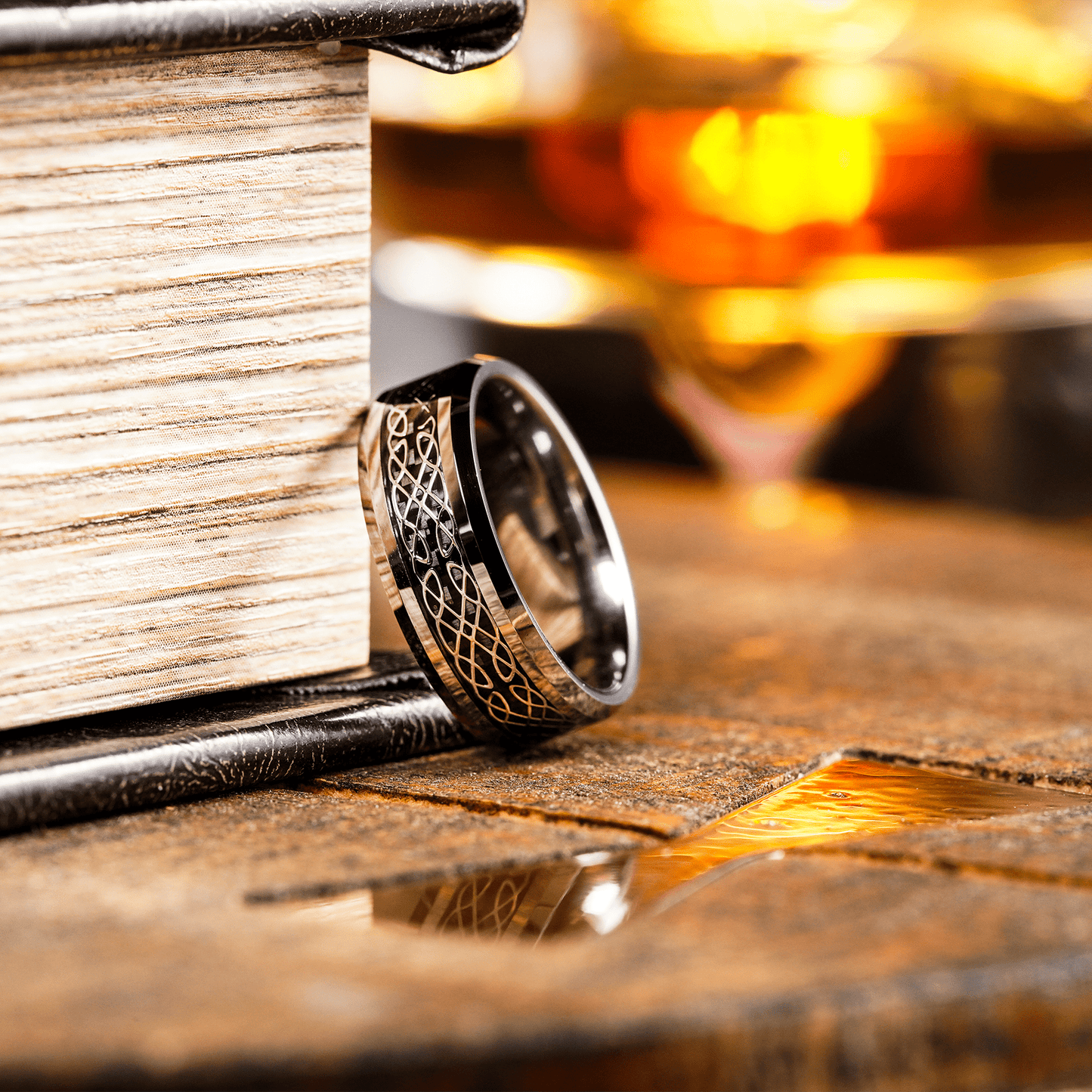 The Lucky - Men's Wedding Rings - Manly Bands